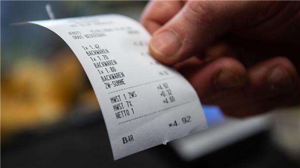 Frankreich verschiebt Ende der Bonpflicht wegen Inflation Frankreich verschiebt das Ende der Bonpflicht im Handel auf Anfang August. (Symbolbild)