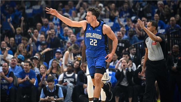 Wagner-Brüder überragen beim Magic-Sieg gegen Schröder Franz Wagner (22) überragte für die Orlando Magic gegen die Brooklyn Nets als bester Werfer der Partie mit 29 Punkten.