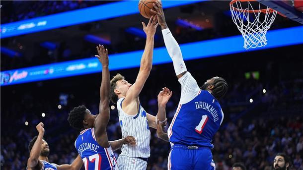 Hartenstein siegt mit OKC erneut - Magic verlieren weiter Franz Wagner (M.) kam auf 22 Punkte.