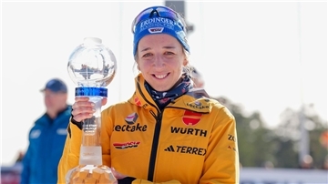 Franziska Preuß gewinnt den Gesamtweltcup.