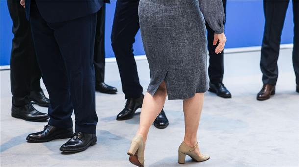 Frauen in Führungspositionen weiter unterrepräsentiert Frauen sind weiterhin selten in Führungspositionen von Unternehmen vertreten.