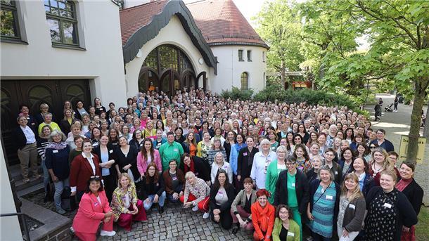 Die Teilnehmerinnen der Bundeskonferenz in Leipzig.