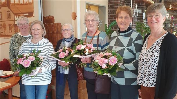 Die Landfrauen Butjadingen feierten ihre Jahreshauptversammlung im Butjadinger Hof. Ehrungen für langjährige Mitglieder und Vorstandswahlen standen im Mittelpunkt.
