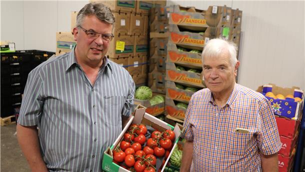 Friedrich Ruge junior und senior organsieren den Großmarkt in Bremerhaven.