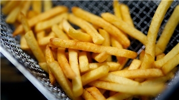Fritten-Fans mögen es schon geahnt haben. Häufig Pommes auf dem Teller zu haben, ist der Gesundheit nicht sonderlich zuträglich. 