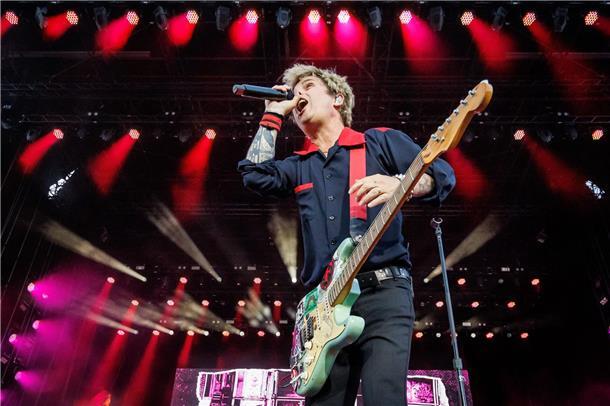 Frontmann Billie Joe Armstrong und der Rest von Green Day heizen dieses Jahr die...