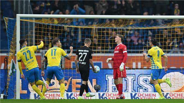 Remis am Tabellenende: Braunschweig nur 1:1 gegen Münster Frühe Braunschweiger Führung: Rayan Philippe (r) erzielt das 1:0.