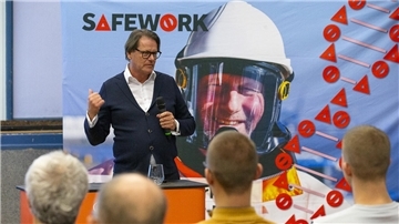 Glencore sichert den Hüttenstandort Nordenham ab: Nach Koen Demesmaekers Rücktritt soll der neue Aufsichtsratsvorsitzende Florian von Steinkeller das Werk führen.
