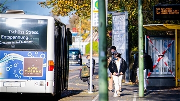 Fünf weitere Busse sollen nun das Fahrgastaufkommen in den Fischereihafen und zu den Schulen entzerren.