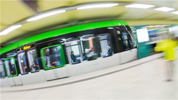 Diese neue Corona-Regel erleichtert den Weg zur Arbeit Für Bus und Bahn gelten ab Oktober andere Corona-Regeln.