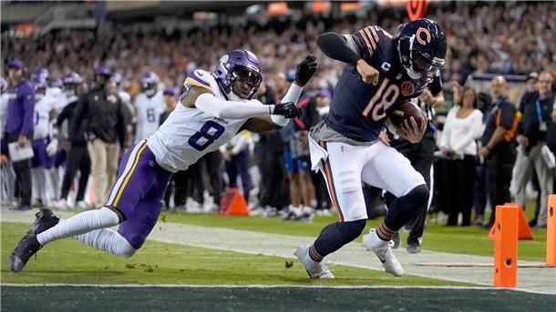 Noch ein NFL-Comeback: Vikings drehen Auftakt gegen Bears Für Caleb Williams (r) und die Bears lief es lange gut - bis ihnen die Partie aus den Fingern glitt.
