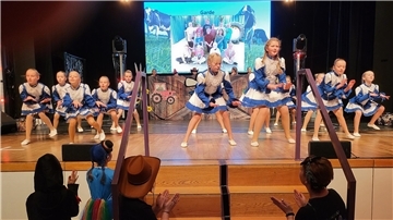 Ellwürder Kinderkarneval in der Nordenhamer Stadthalle Friedeburg