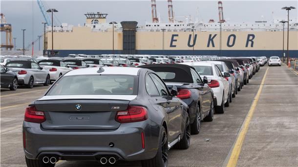 Für den flexiblen Einsatz auf dem Bremerhavener BLG-Autoterminal will der GHB nun Teilzeitkräfte einstellen. Foto: Wagner/dpa
