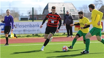 Dennis Wego vom SV Wilhelmshaven gegen TSV Abbehausen