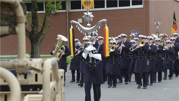 Für den musikalischen Rahmen sorgte das Marinemusikkorps.