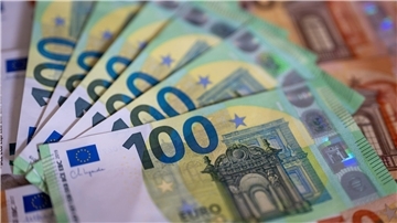 Mehrere 100-Euro-Scheine
