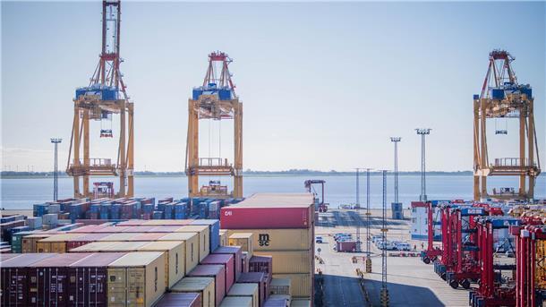 Container und Containerbrücken