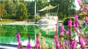Ein Blick in das Zevener Naturbad. 
