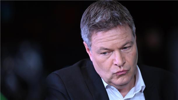 Robert Habeck Mann nachdenklicher Blick Grüne