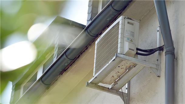 Umfrage: 19 Prozent der Bürger haben eine Klimaanlage Für die meisten Menschen mit Kaufabsicht ist den Angaben zufolge der Klimawandel ausschlaggebend. 53 Prozent sagten, dass sie künftig auf wärmere Sommer vorbereitet seien wollten.