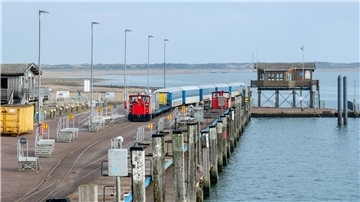 Für die Modernisierung des Inselhafens auf Wangerooge plant die landeseigene Hafeninfrastrukturgesellschaft NPorts Investitonen von rund 21 Millionen Euro. (Archivbild)