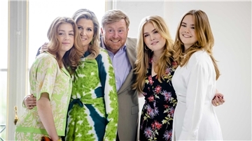 So feiern Royals Weihnachten Für die niederländische Königsfamilie ist das Weihnachtsfest eine der seltenen Gelegenheiten, dass alle wieder beieinander sind.