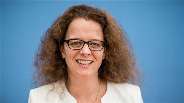 EZB-Direktorin Schnabel warnt vor schneller Zinssenkung Für EZB-Direktoriumsmitglied Isabel Schnabel spricht einiges dafür, den aktuellen Zinskurs beizubehalten.