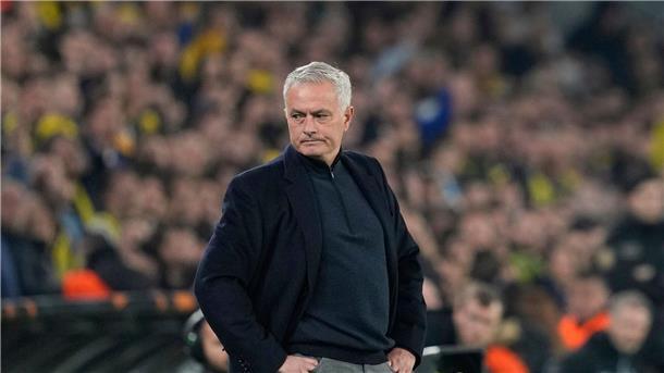 Für Star-Trainer Mourinho ist bei Fenerbahçe Istanbul Schluss. (Archivbild)