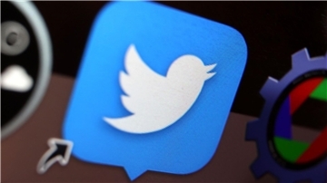 Für verifizierte Unternehmen und Organisationen in Deutschland setzt Twitter den Basispreis in Deutschland bei 950 Euro im Monat plus 50 Euro für jeden angeschlossenen Account an.