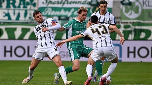 Elversberg und Ebnoutalib wirbeln weiter Fürth und Marco John (M.) von Elversbergern umzingelt.