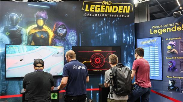 Spion spielen und dann Spion werden: BND setzt auf Gaming Gamescom-Besucher testen das BND-Computerspiel aus.