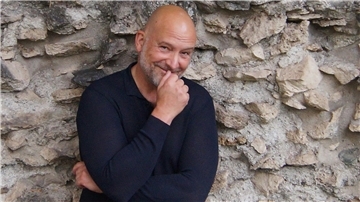 Gastiert mit seinen „Christmas Love Songs“ im Dezember wieder in der Selsinger Kirche: Tenor Björn Casapietra.