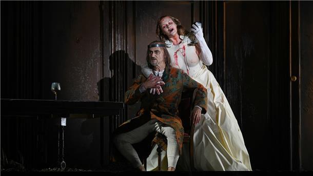  Macbeth (Marian Pop) und Lady Macbeth (Signe Heiberg) 
