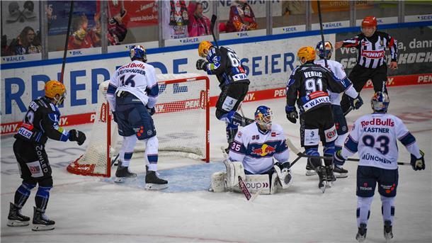 Gegen München trafen die Pinguins durch Christian Wejse nach starkem Zuspiel von Jan Urbas früh zur Führung - doch nicht immer läuft das Powerplay in dieser Saison reibungslos.