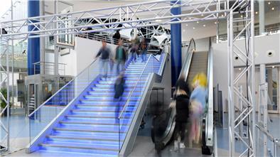 Treppenaufgang in der Stadthalle