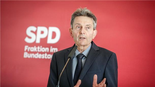 Geht mit Rückendeckung in die nächste Amtszeit: SPD-Fraktionschef Rolf Mützenich.