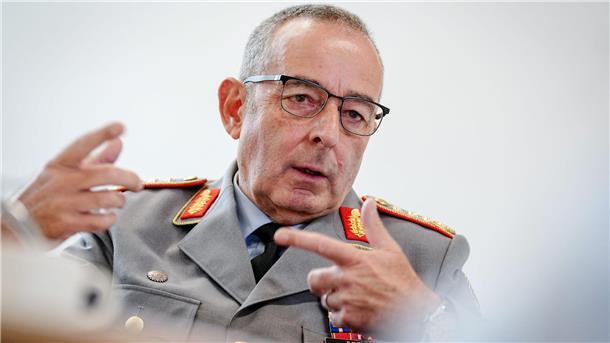 Generalinspekteur: Müssen „Drohnen gegen Drohnen einsetzen“ Generalinspekteur Carsten Breuer