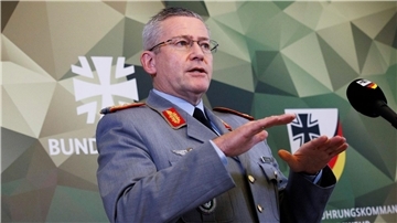 Generalleutnant Andre Bodemann, Befehlshaber Territoriales Führungskommando der Bundeswehr, spricht vor Beginn der Tagung zum neuen Verteidigungsplan für Deutschland.