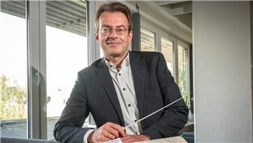 Generalmusikdirektor des Stadttheaters, Marc Niemann, ist verärgert über Aussagen des Berufsverbands für Profimusiker „Unisono“,