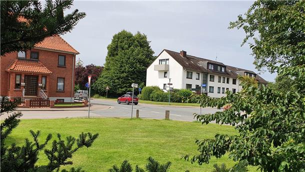 Gerät immer mehr als Treff- und Veranstaltungsort in den Blickpunkt: die zentral gelegene, gemeindeeigene Wiese an der Poststraße/Ecke Osterbüttel, genannt „Osterwiese.