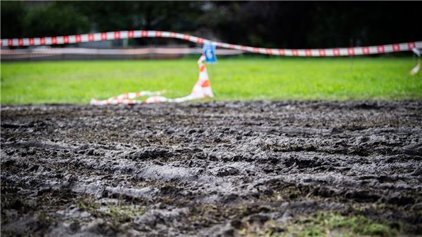 Gesperrter Besucherparkplatz aufgrund der Witterungsverhältnisse. 