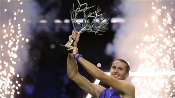 Gruppen ausgelost: Zverev trifft bei ATP Finals auf Alcaraz Gestärkt vom Turniersieg in Paris startet Alexander Zverev als einer der Mitfavoriten bei den ATP Finals in Turin.