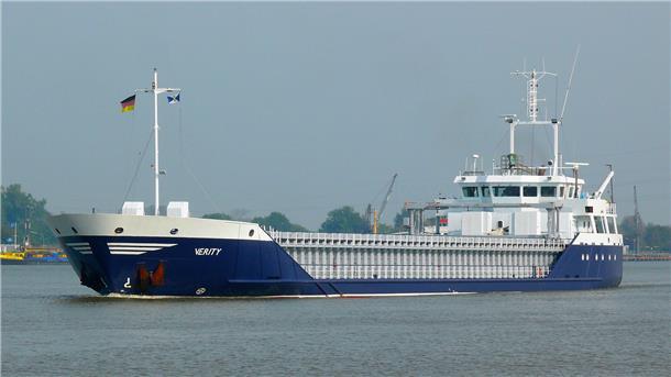 Frachter stoßen nahe Helgoland zusammen - mehrere Menschen vermisst