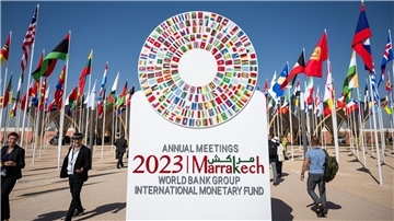 Gipfeltreffen in Marokko: Bei ihrer Jahrestagung in Marrakesch gaben die Anteilseigner der Entwicklungsbank ein neues Leitbild.