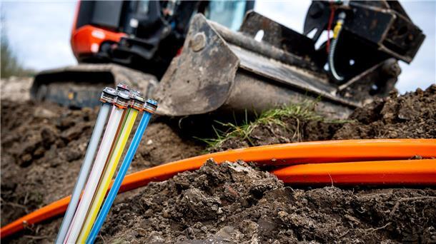 Verbände fordern Freigabe des Berichts zum Glasfaser-Überbau Glasfaseranschlüsse müssen vielfach neu gebaut werden.