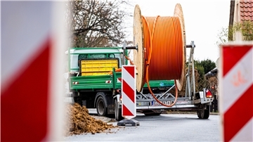 Glasfaserleitungen sorgen für schnelles Internet, auch auf dem Land. Die Verwaltung der Gemeinde Hagen will den Breitbandausbau nun vorantreiben und vier Millionen Euro in den Haushalt einstellen.