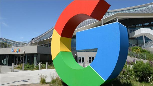 Neue Google-KI kann Roboter steuern Google hat zwei neue Varianten seines KI-Systems Gemini vorgestellt, die das Fundament für eine neue Generation von hilfreichen Robotern legen sollen. (Archivbild)