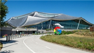 Google-Mutter steigert Gewinn um ein Drittel trotz EU-Strafe Googles Anzeigenerlöse sind der Geldbringer des Internet-Konzerns. (Archivbild)