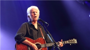 Graham Nash entdeckt auf seinem neuen Album „Now“ die Liebe neu.