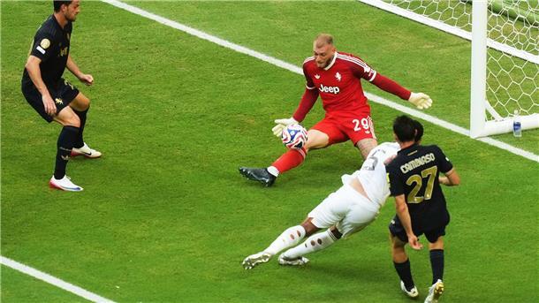 Großchance vereitelt: Michele Di Gregorio rettet gegen Madrids Bellingham
